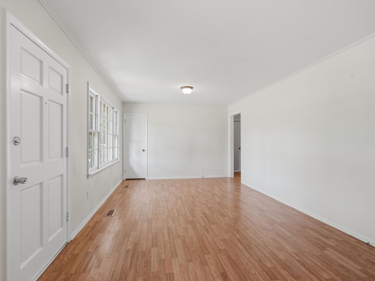 Close to Downtown Athens! Established neighborhood! – photo 4
