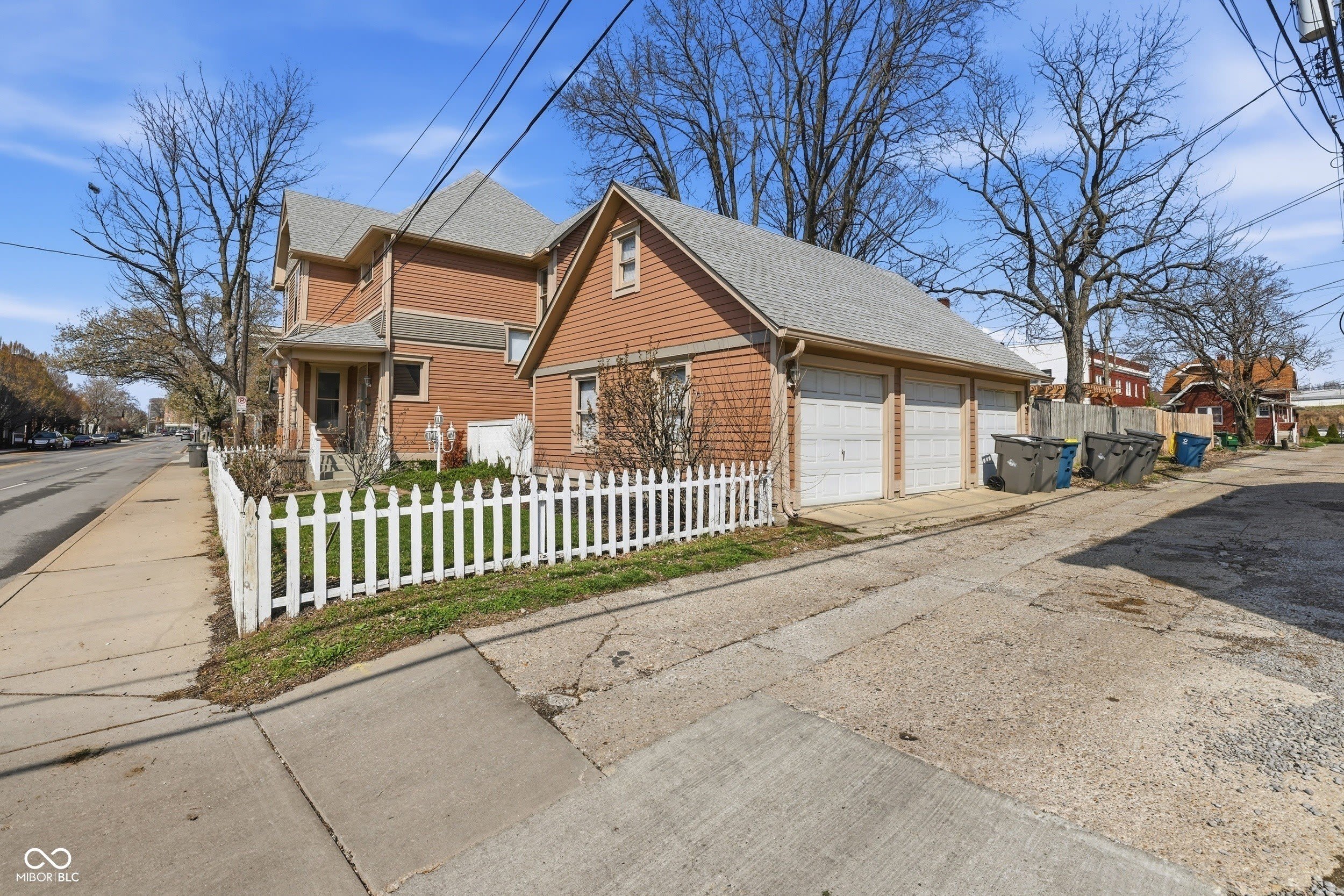 640 E 10Th Street – photo 2