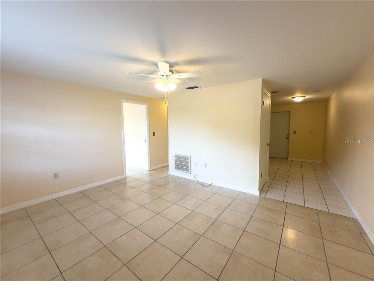 11432 POPLIN Avenue – photo 5