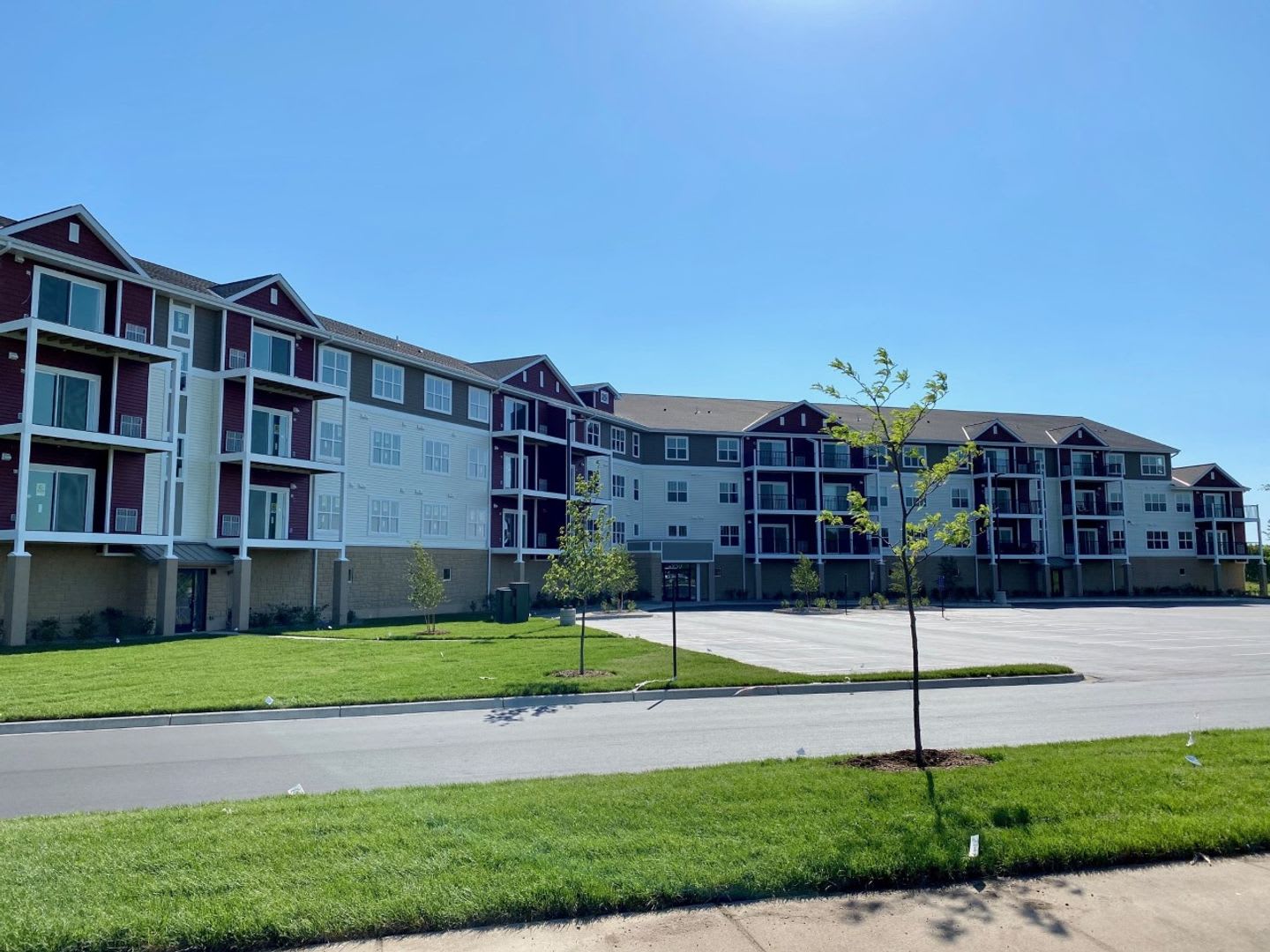 950 W 31st St – photo 2