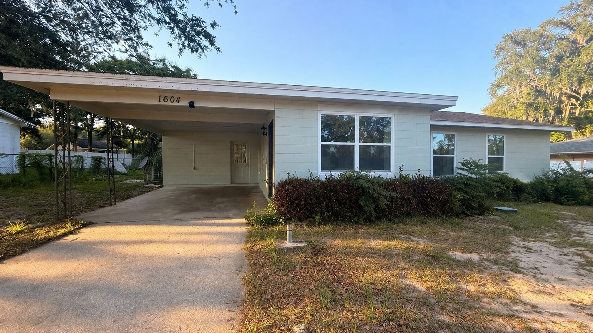 Charming 3 Bedroom Home In The Heart Of Leesburg – photo 1
