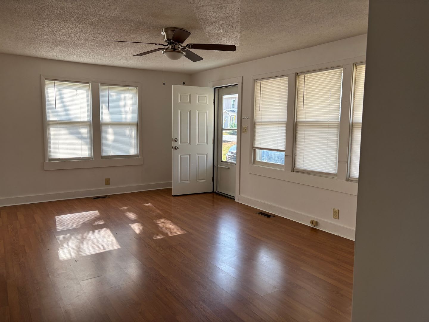 2 BR 1 BA, Close to Downtown Decherd, City Park, Restaruants. – photo 2