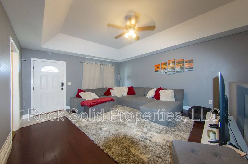 521 Queens Road 1 – photo 5