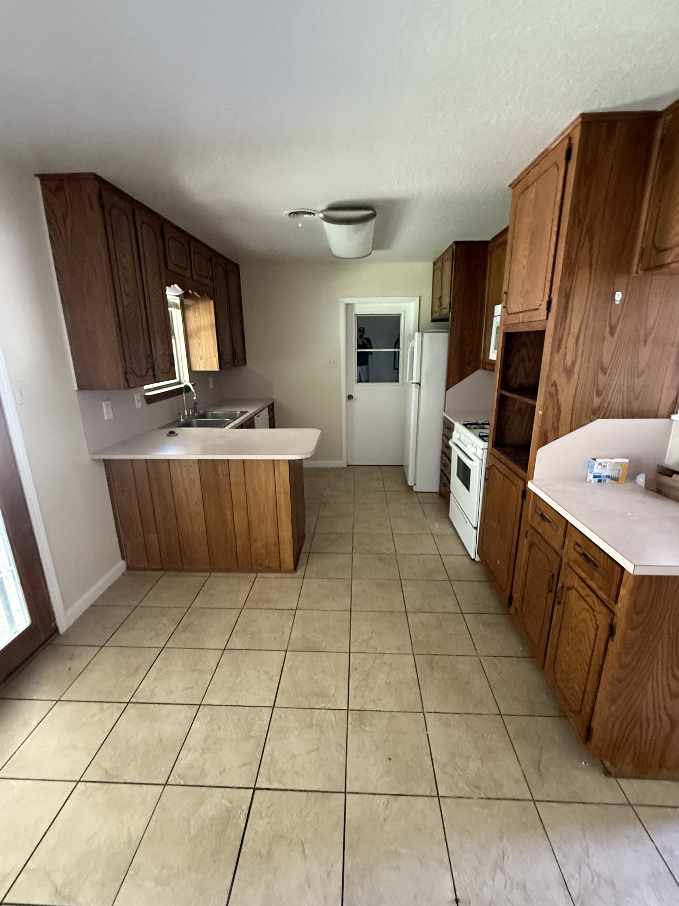 309 Currie Avenue – photo 3