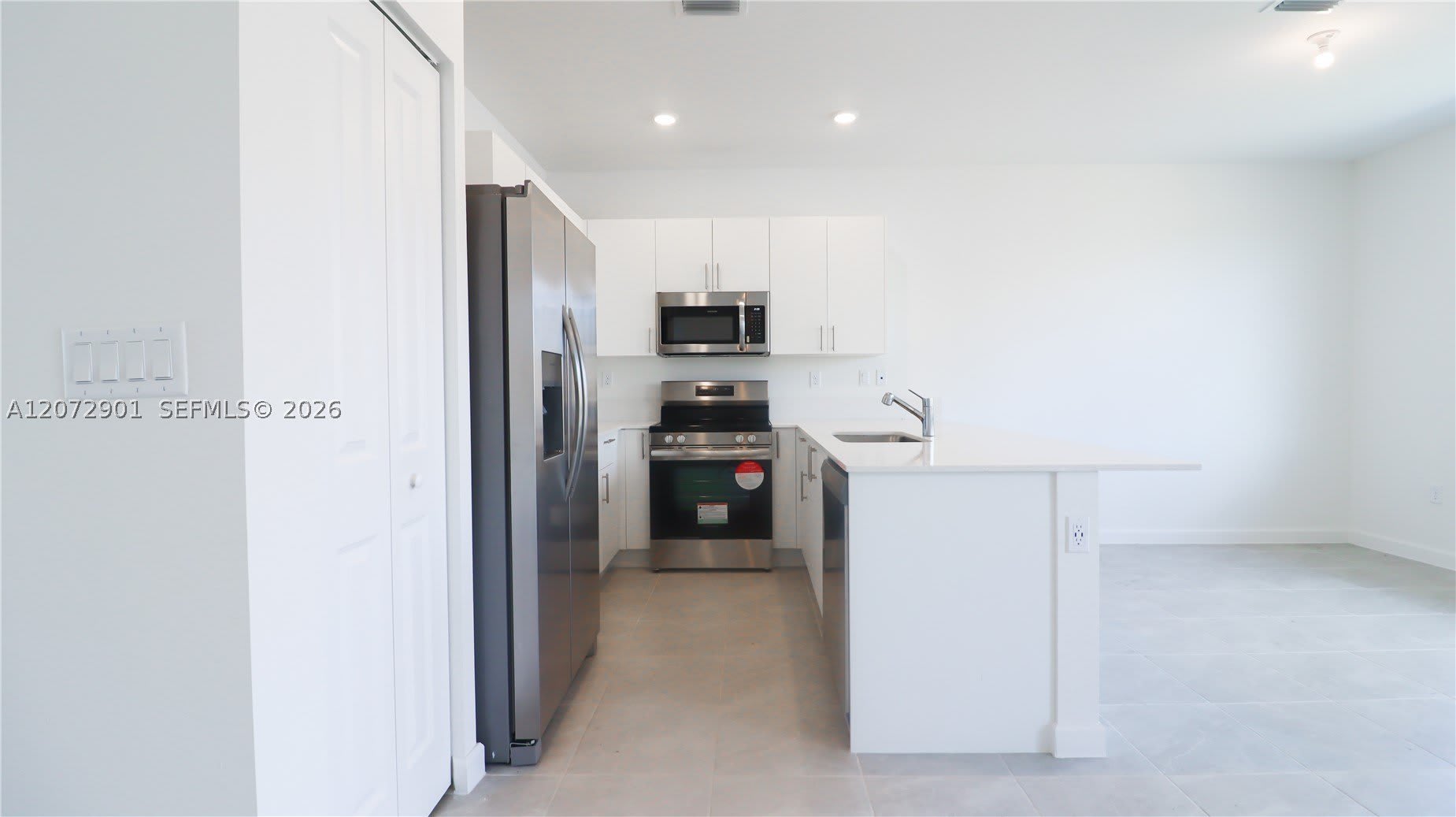 1475 SE 7th Ter – photo 4