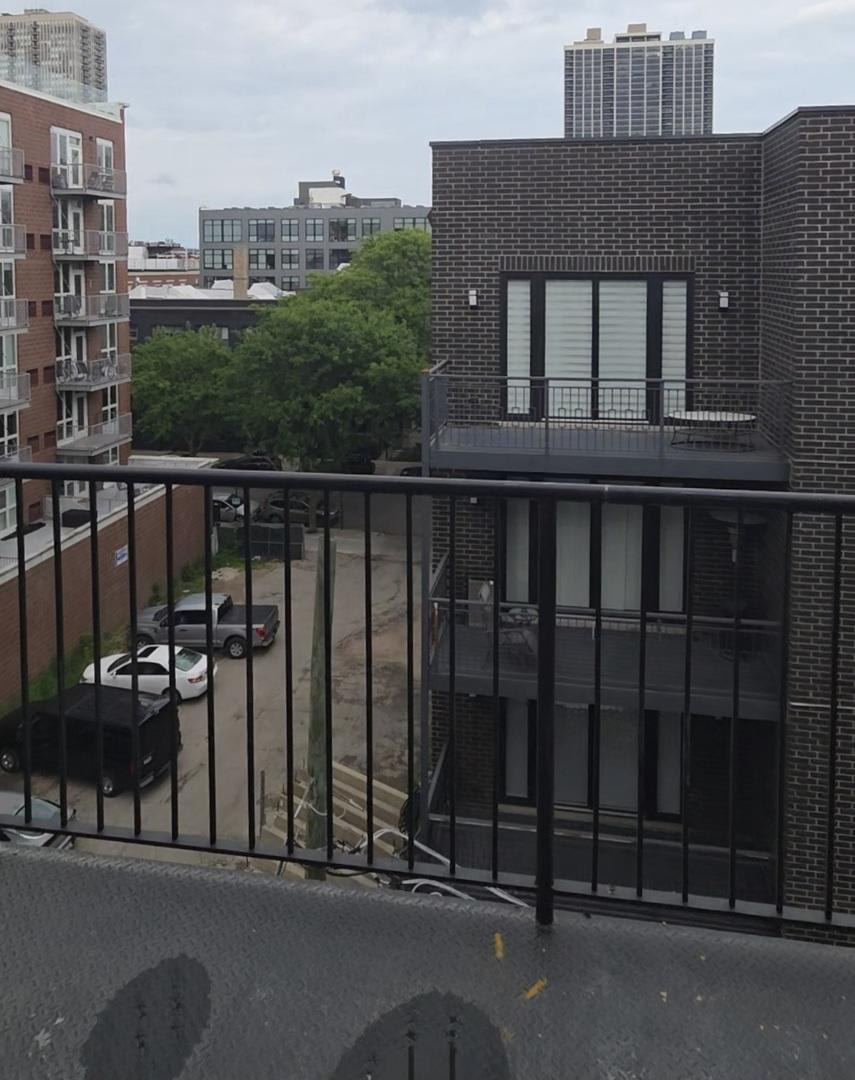 1537 North Orleans Ave. – photo 2