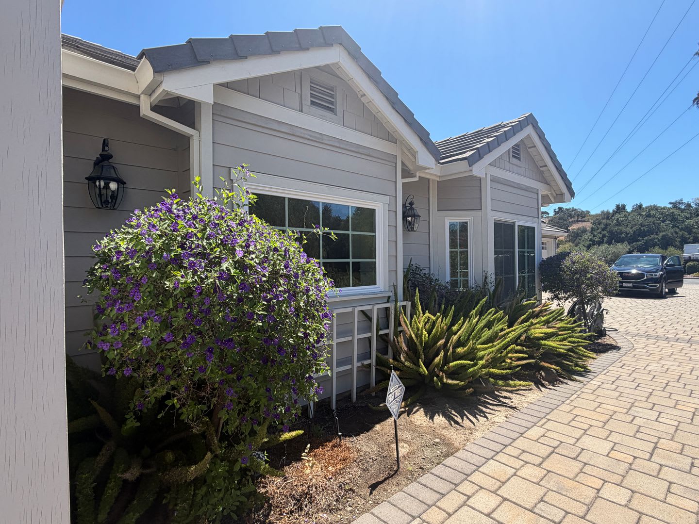Unique Property With 8 10 Acres Of Parking Behind The Palatial 3Br 3Ba Home Nestled In The Foothills Of Morgan Hill – photo 5