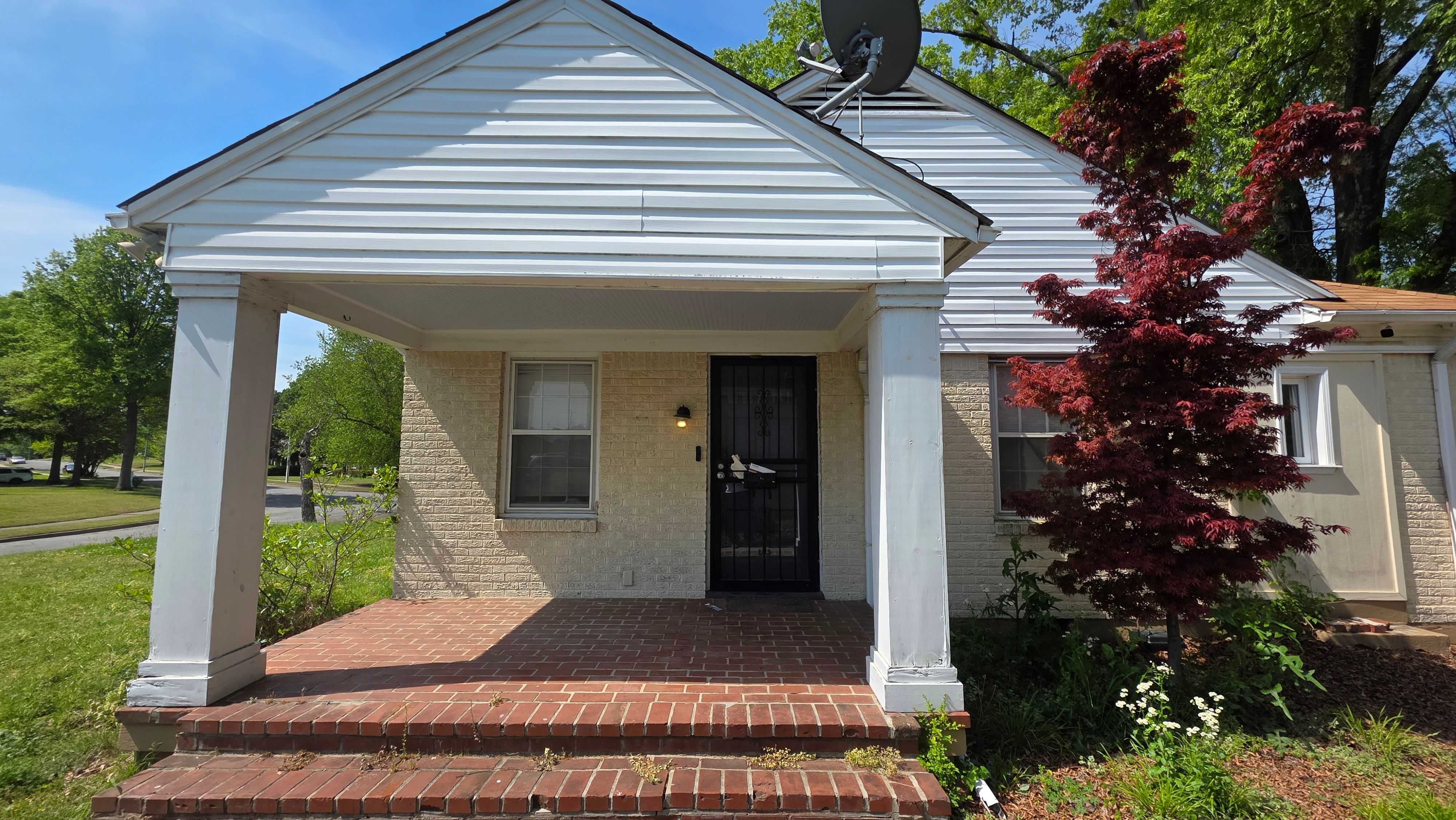 2542 N Edwin Cir – photo 2