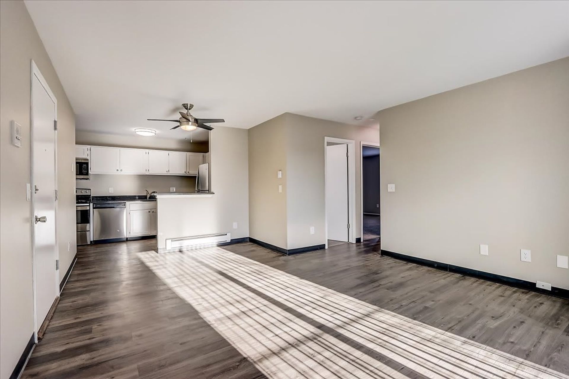 Tosa Village Apartments – photo 4
