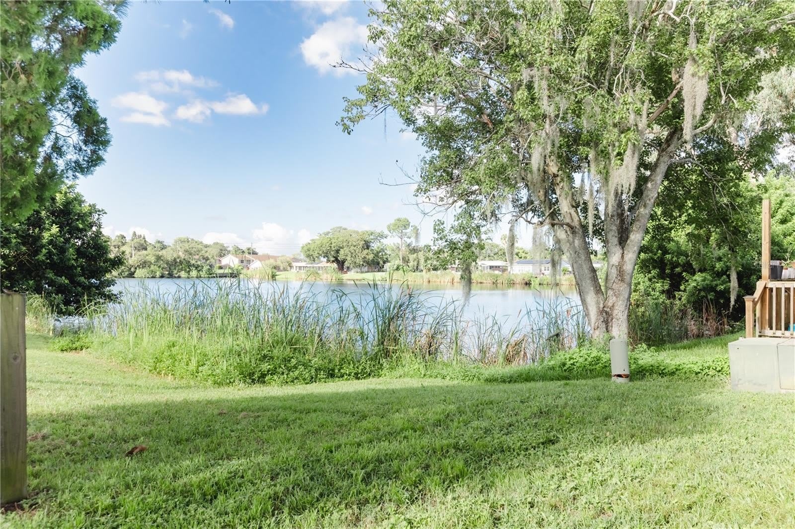 6520 Meadowbrook Lane – photo 2