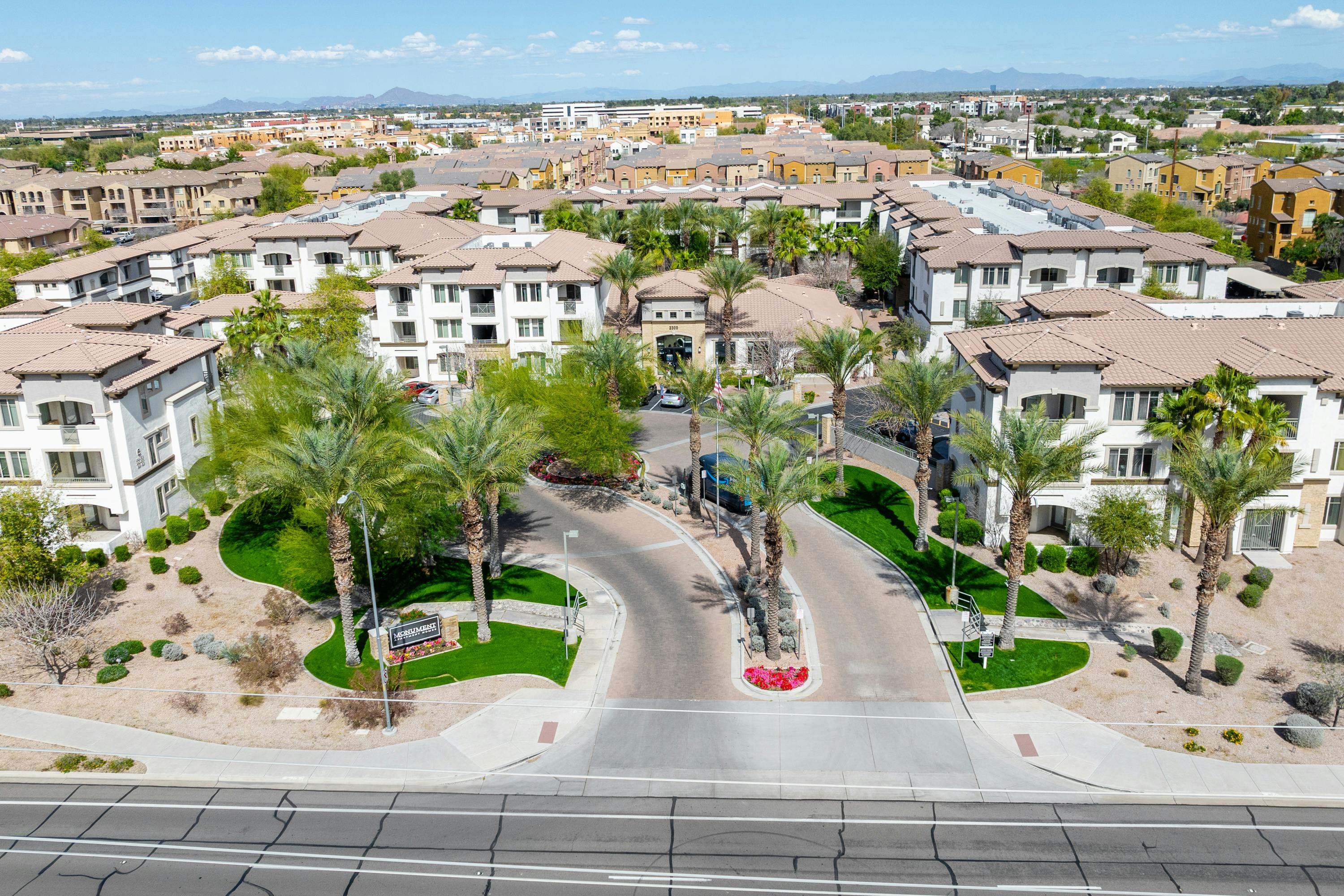 Monument Chandler – photo 1