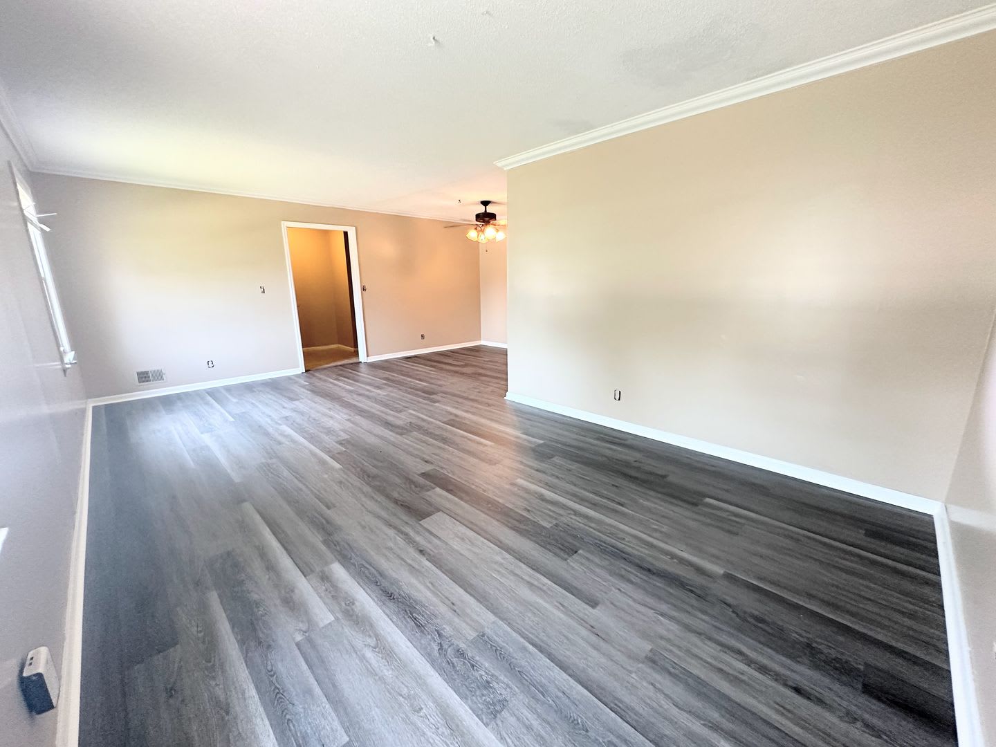 More Space For Your Money Freshly Painted 3Br 2Ba 1 700 Sf Fenced Yard Sunroom Cul De Sac No Carpet – photo 4