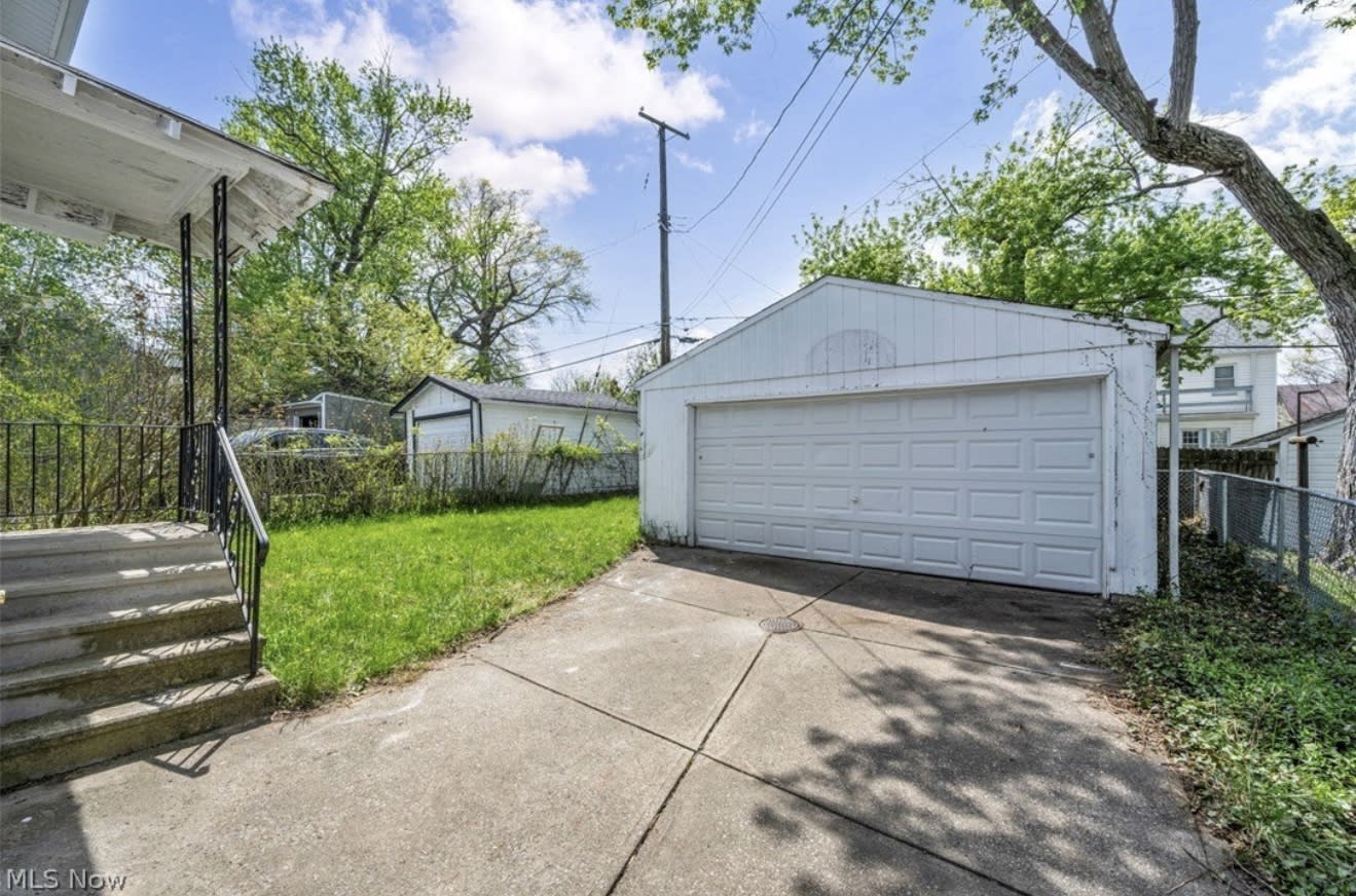936 Selwyn Road – photo 2