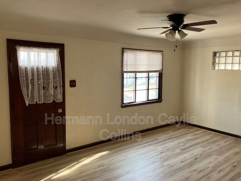 5657 Sunbury Ave – photo 2