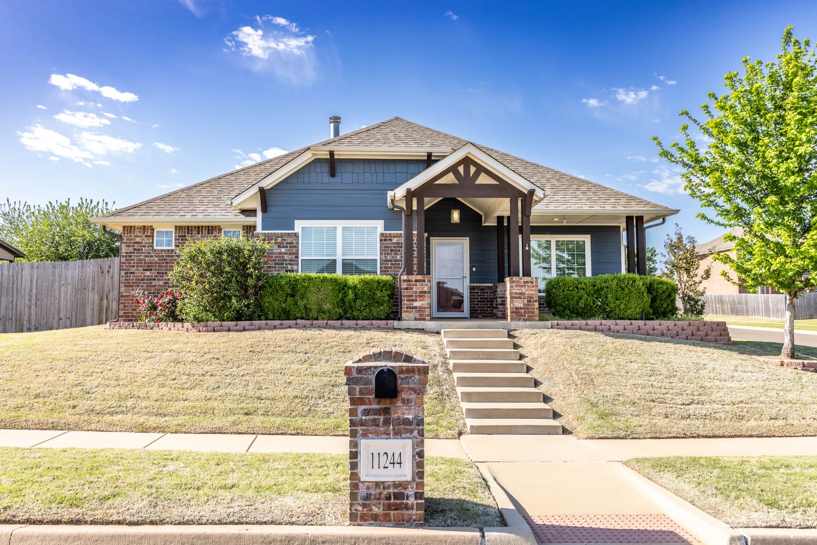 Single Family Home – photo 1