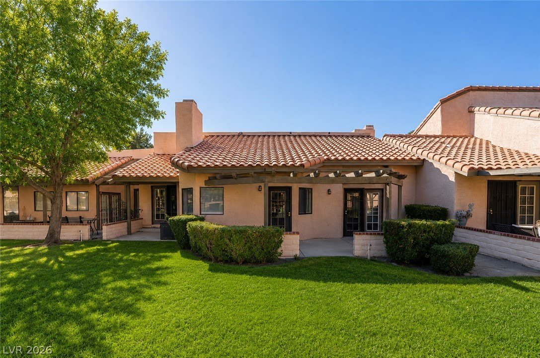 2761 Laguna Shores Lane – photo 1