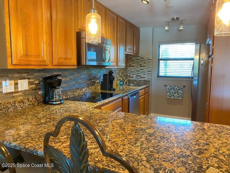 7520 Ridgewood Avenue – photo 5