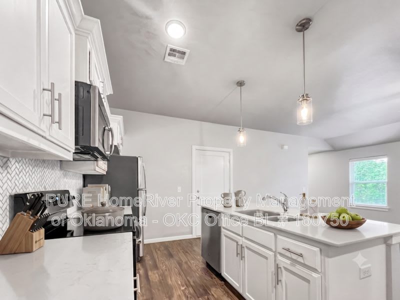 11506 Keystone Cir – photo 5