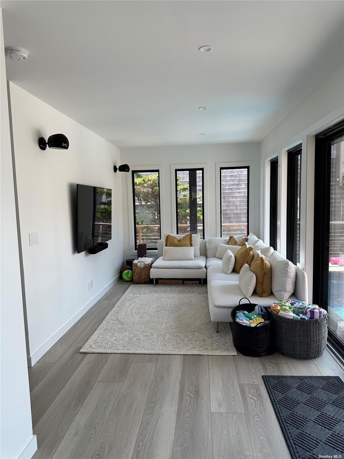 35 Huron Street – photo 4