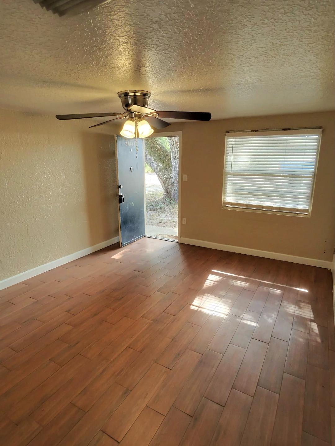 37221 Marlu Ln – photo 4