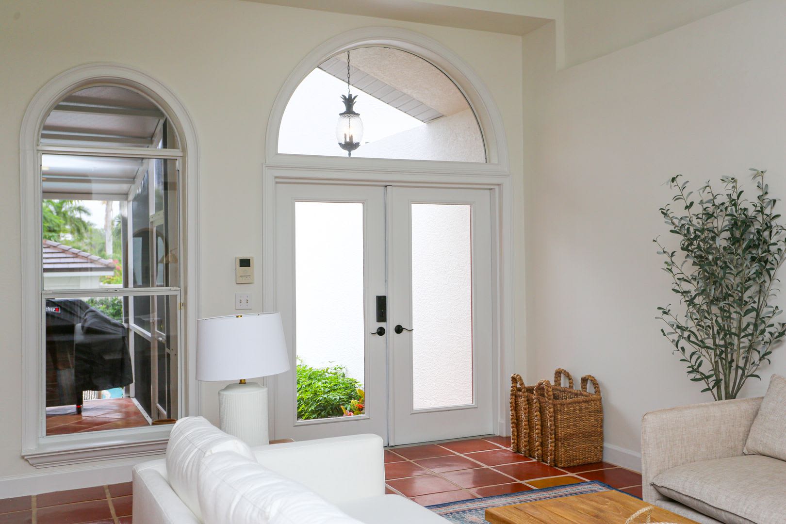 ***OLD NAPLES ***NEW PICTURES TO COME***FULLY FURNISHED RENTAL***WALK TO THE BEACH*** – photo 2