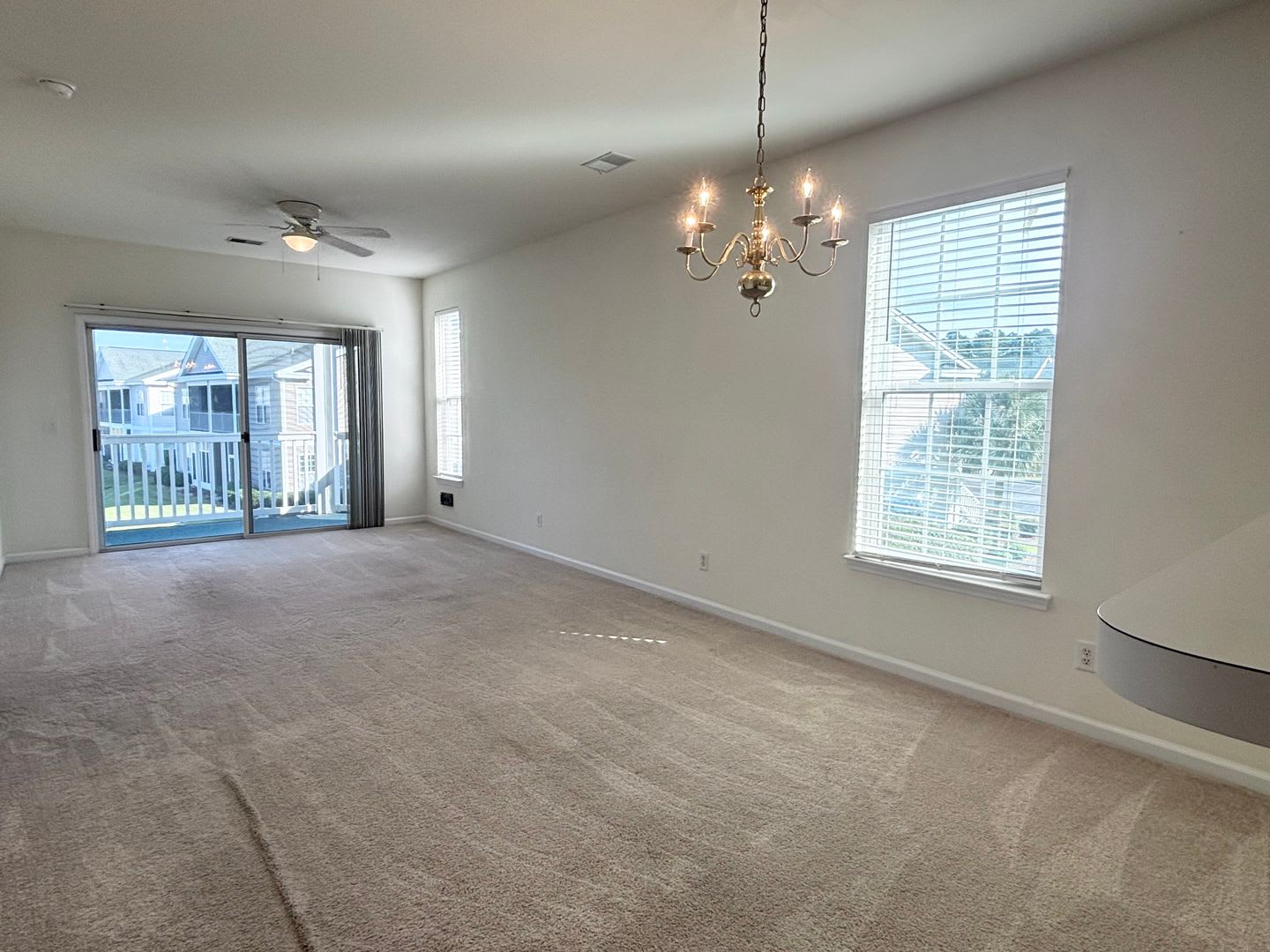 500 Off 1St Month S Rent Pet Friendly No Application Fee For Approved Applicant New Price Reduction Don T Miss Out On This Opportunity In Beautiful Sandpiper Bay – photo 4
