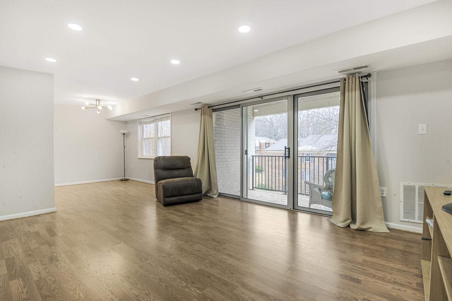 864 College Parkway – photo 4