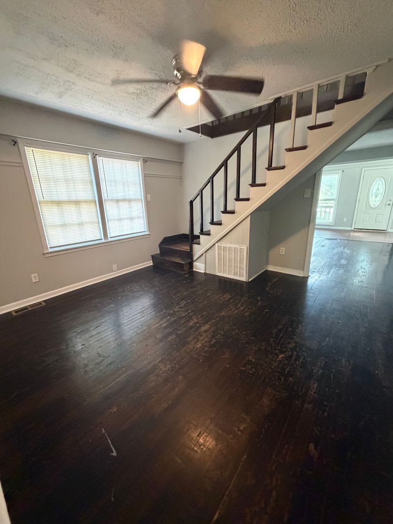 South Jackson Welcomes You! AVAILABLE NOW!! – photo 3