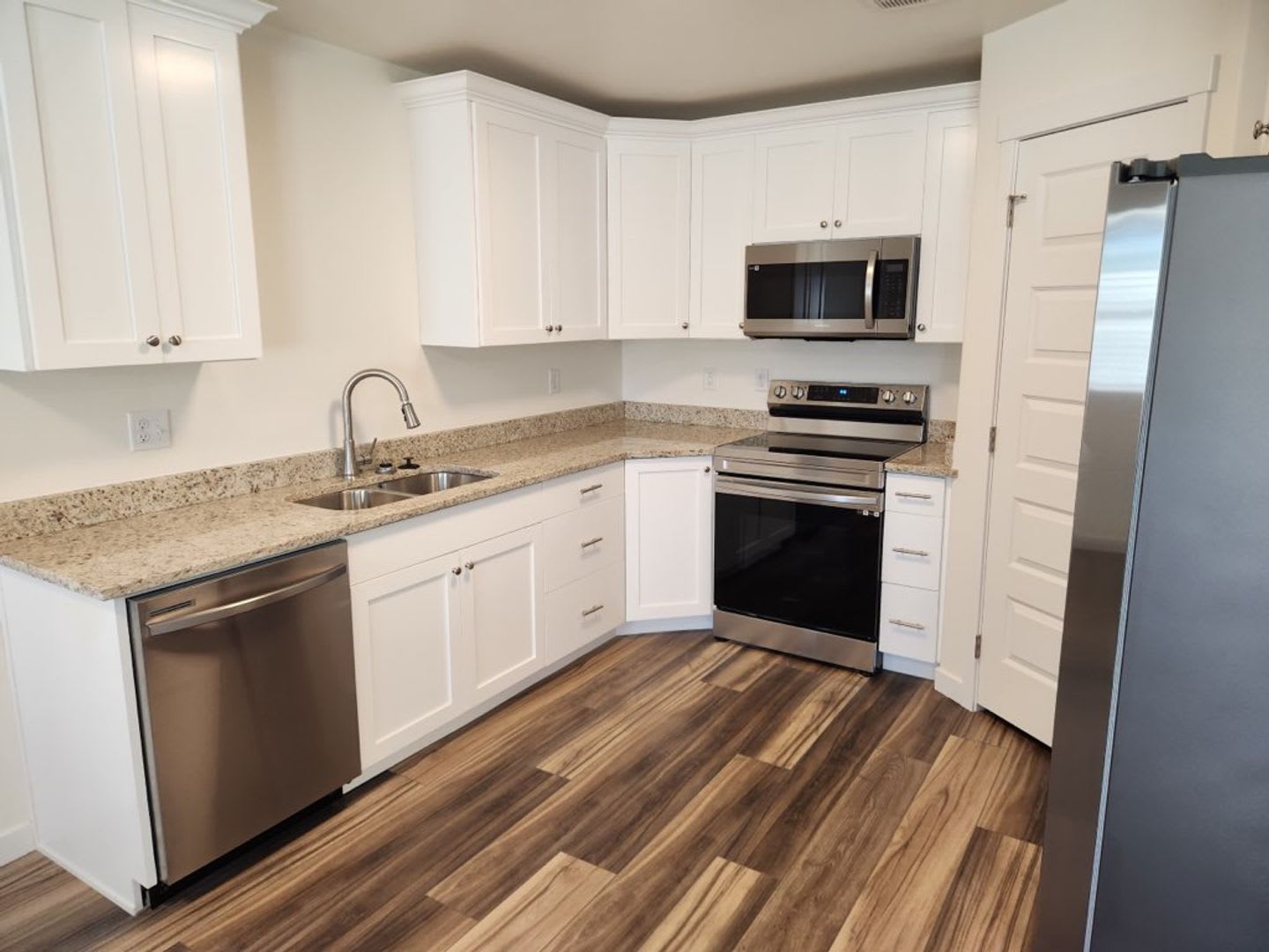 Modern 3 Bedroom 2 5 Bathroom Townhome For Rent In Idaho Falls With Garage And Washer Dryer Hookups By Real Property Management – photo 4