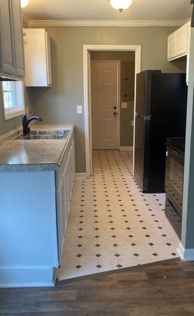 1584 Boxcroft Rd – photo 3