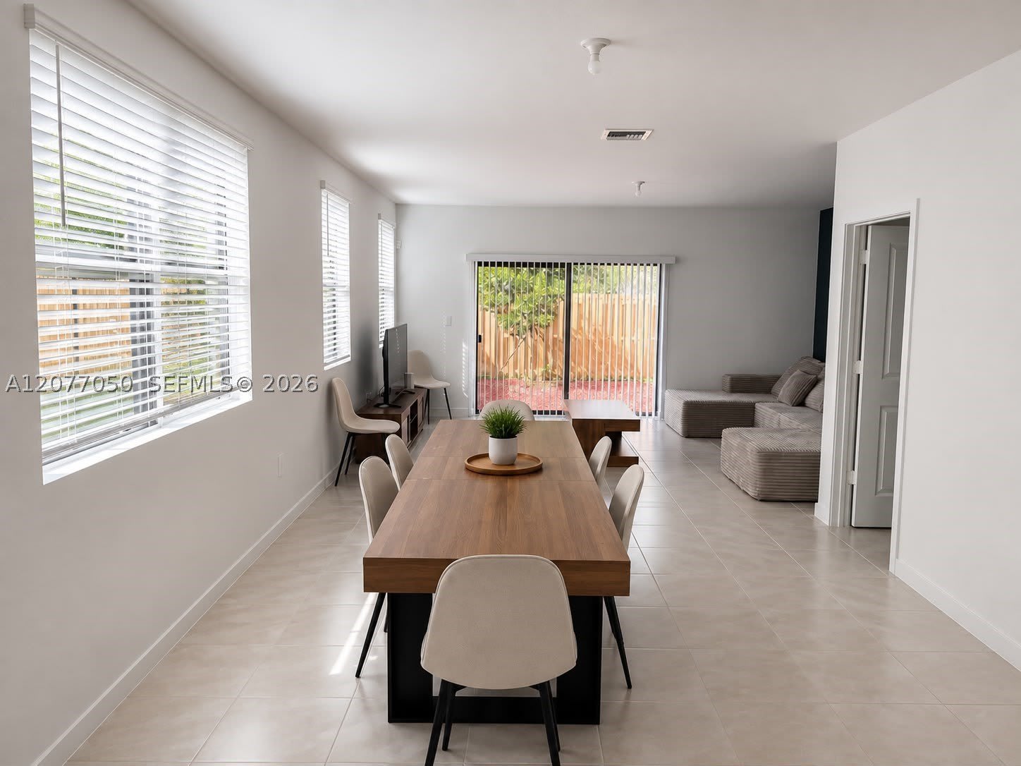 1443 NE 3rd Ave – photo 5