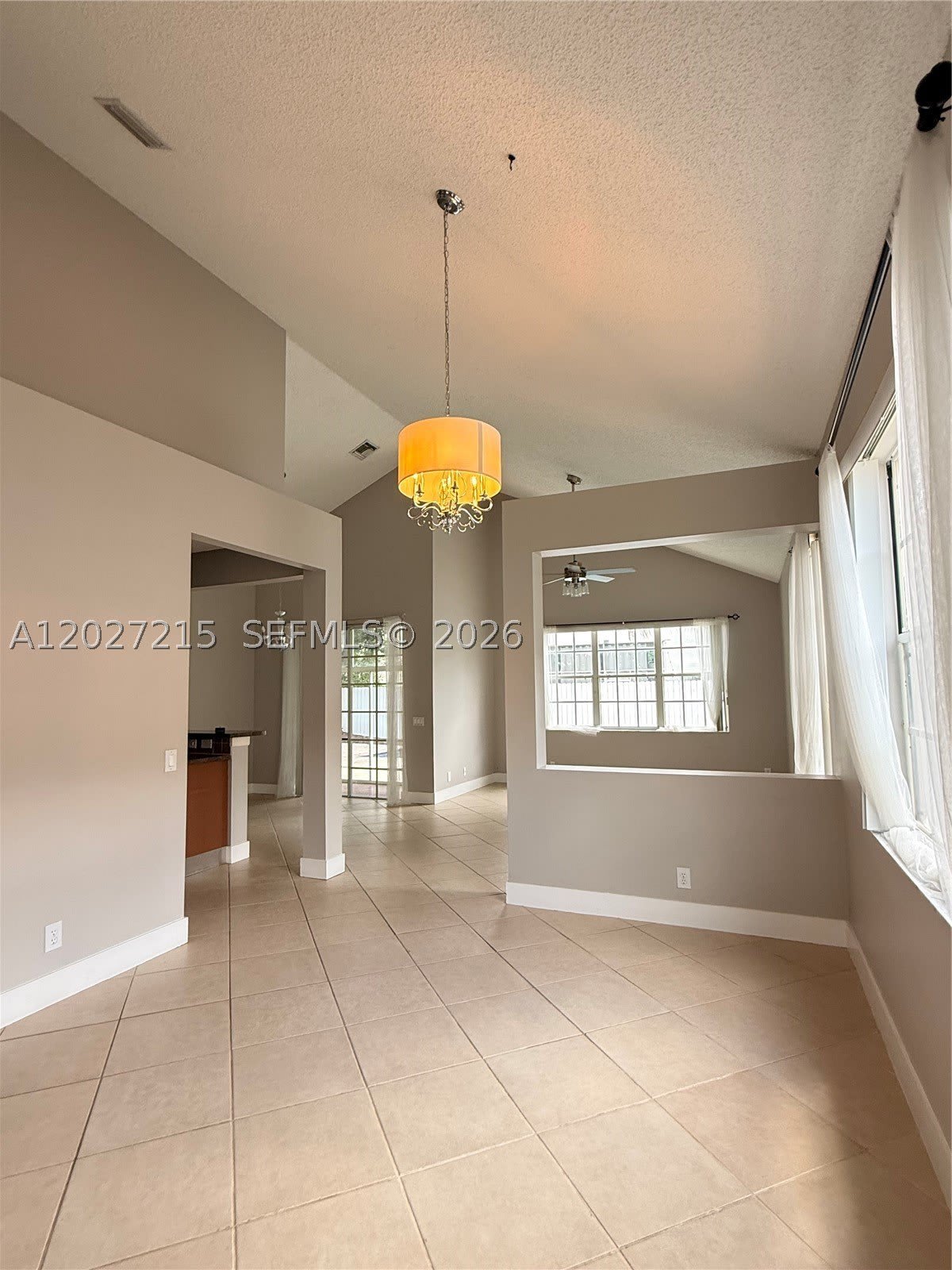 300 Cameron Dr – photo 5