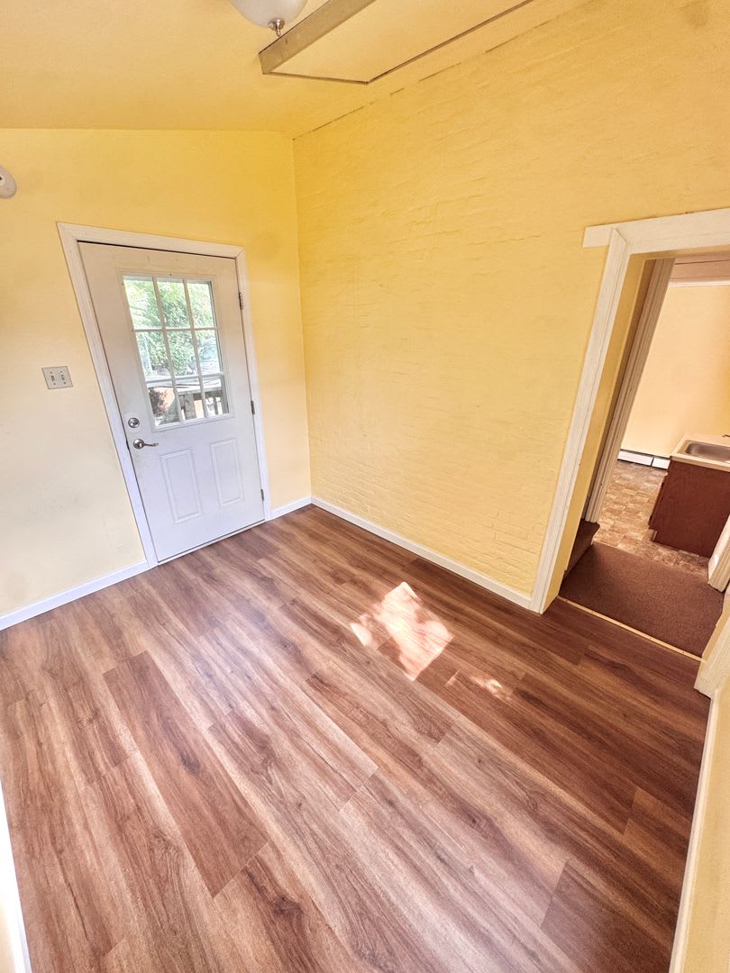 1847 E Emmaus Ave – photo 4