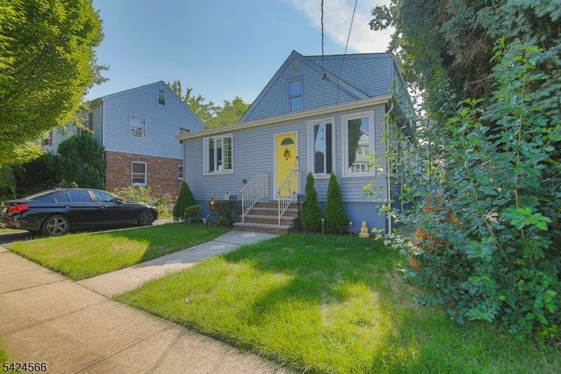 433 Ainsworth St – photo 2