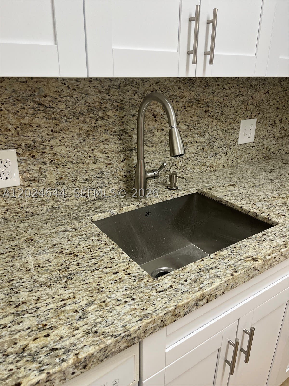 13500 SW 1st St – photo 4