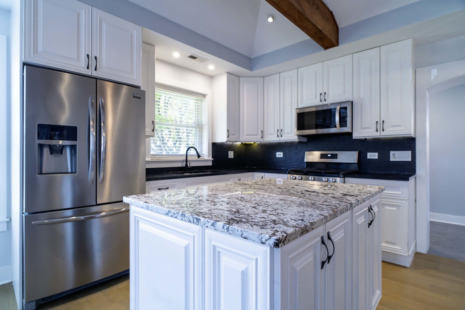 2537 Willow Street – photo 5