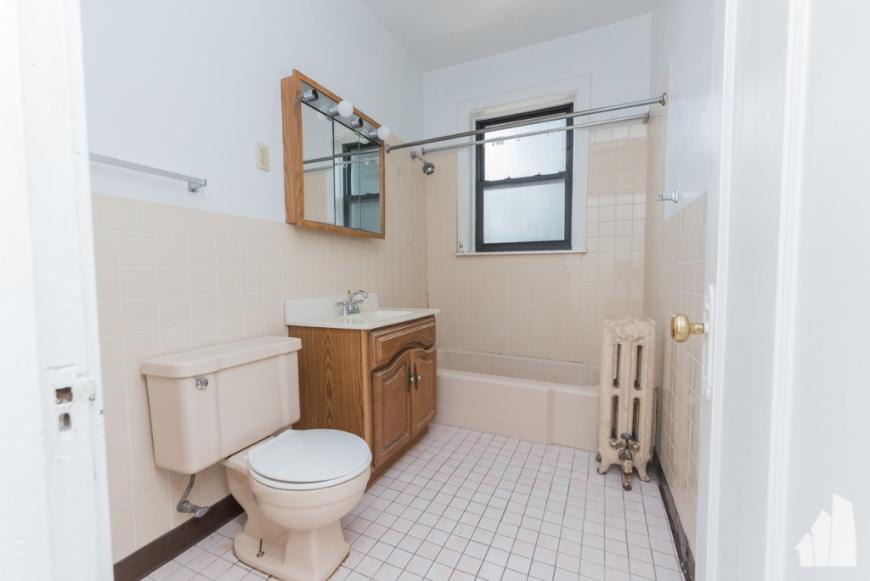 2253 W Argyle St – photo 5