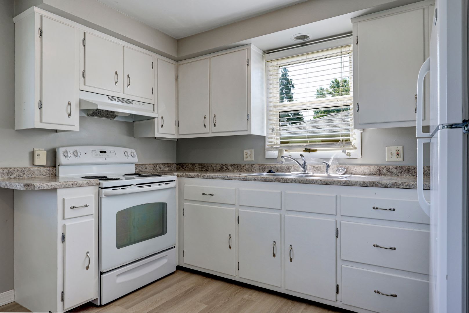 Nice 2 Bedroom Duplex – photo 4