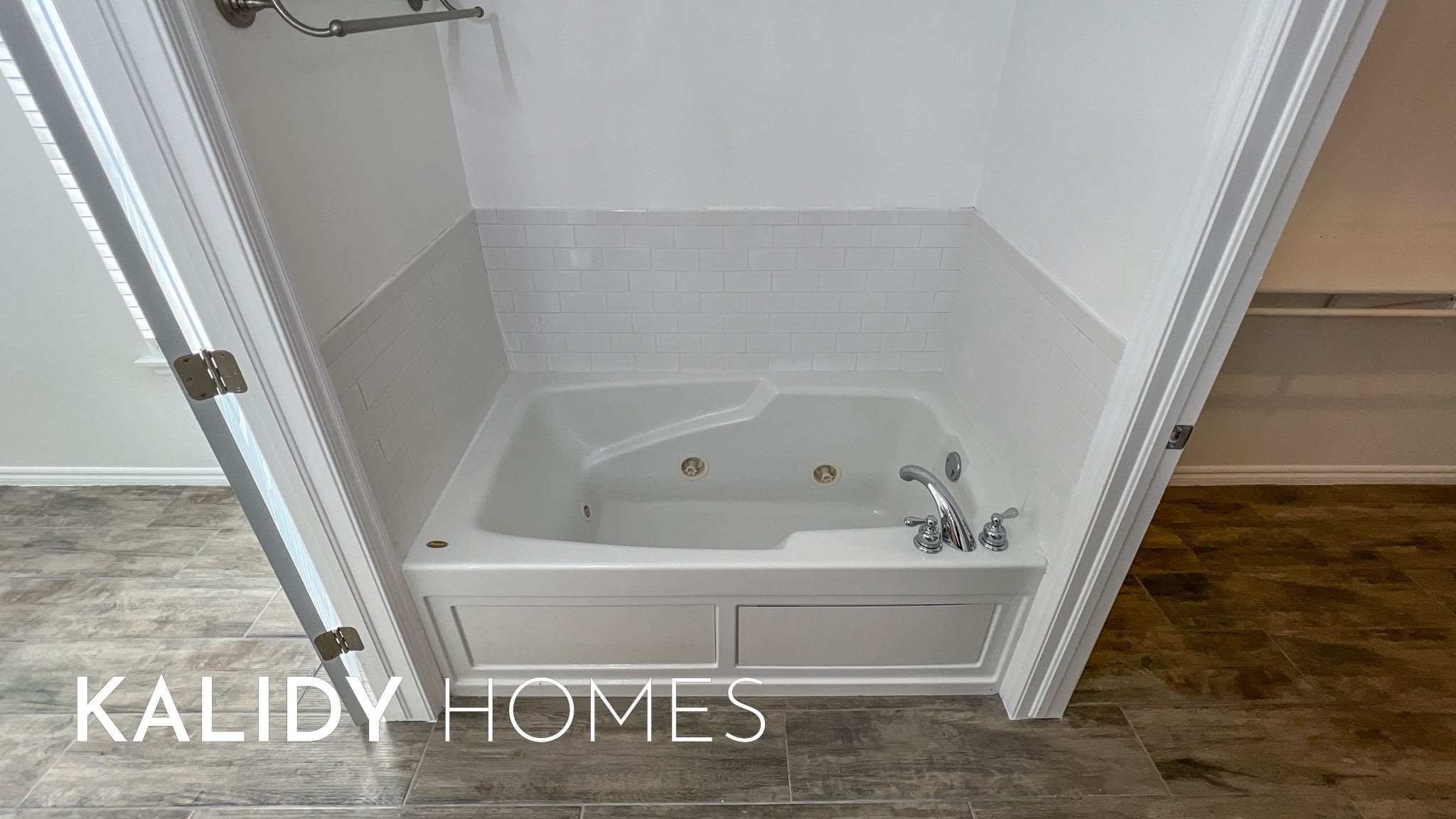4001 Grace Circle – photo 2