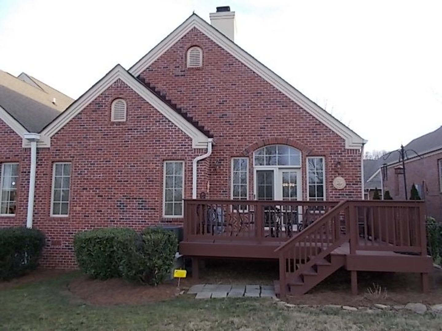 FIVE OAKS Condo for lease – photo 2