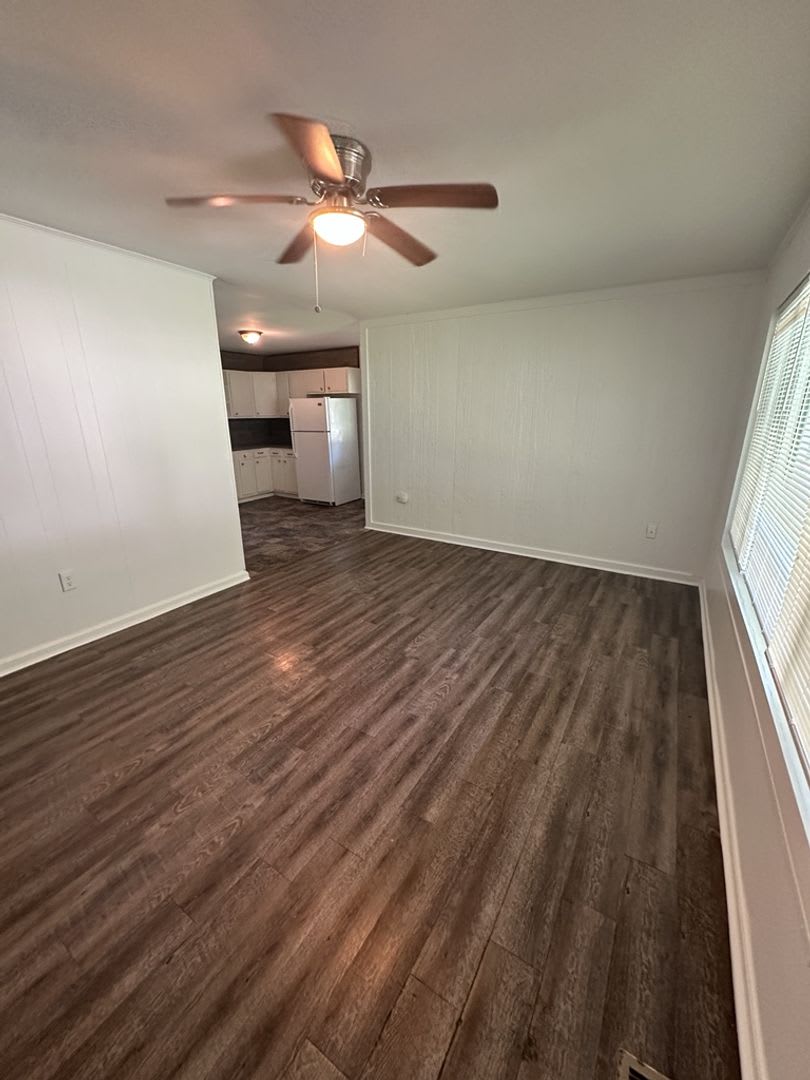 Charming 3 Bedroom Home Minutes from Northshore &amp; Red Bank! – photo 2