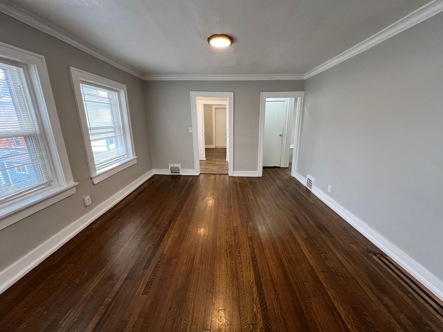 Upstairs 2-Bed, 1.5-Bath Duplex – photo 4