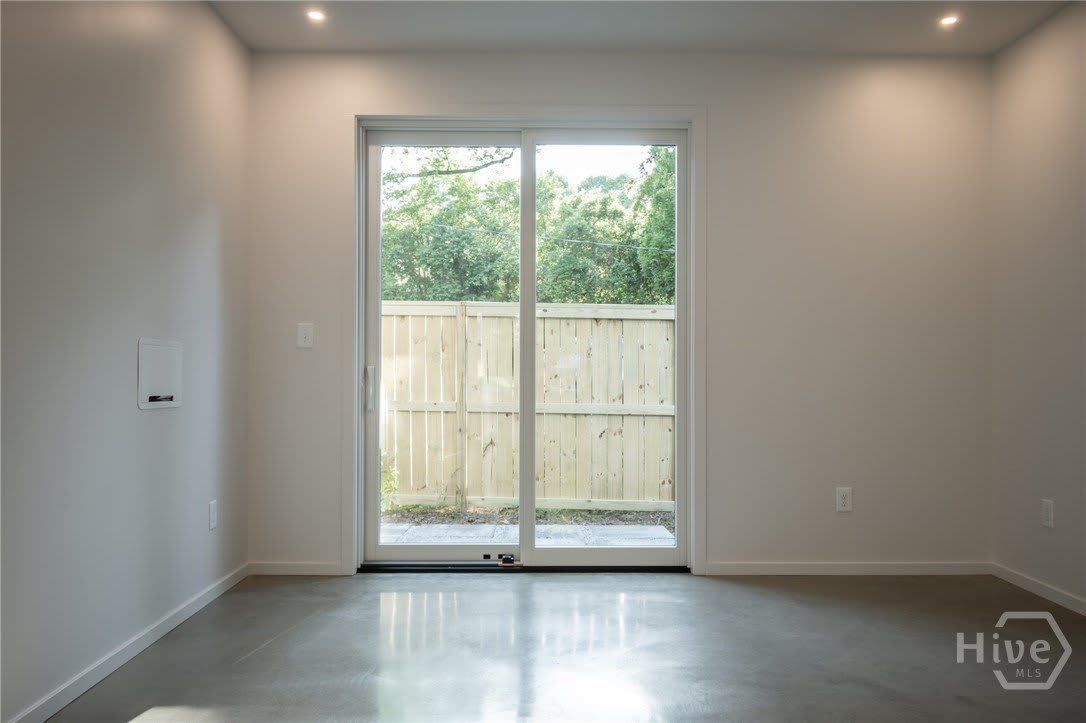 297 Morton Avenue – photo 3