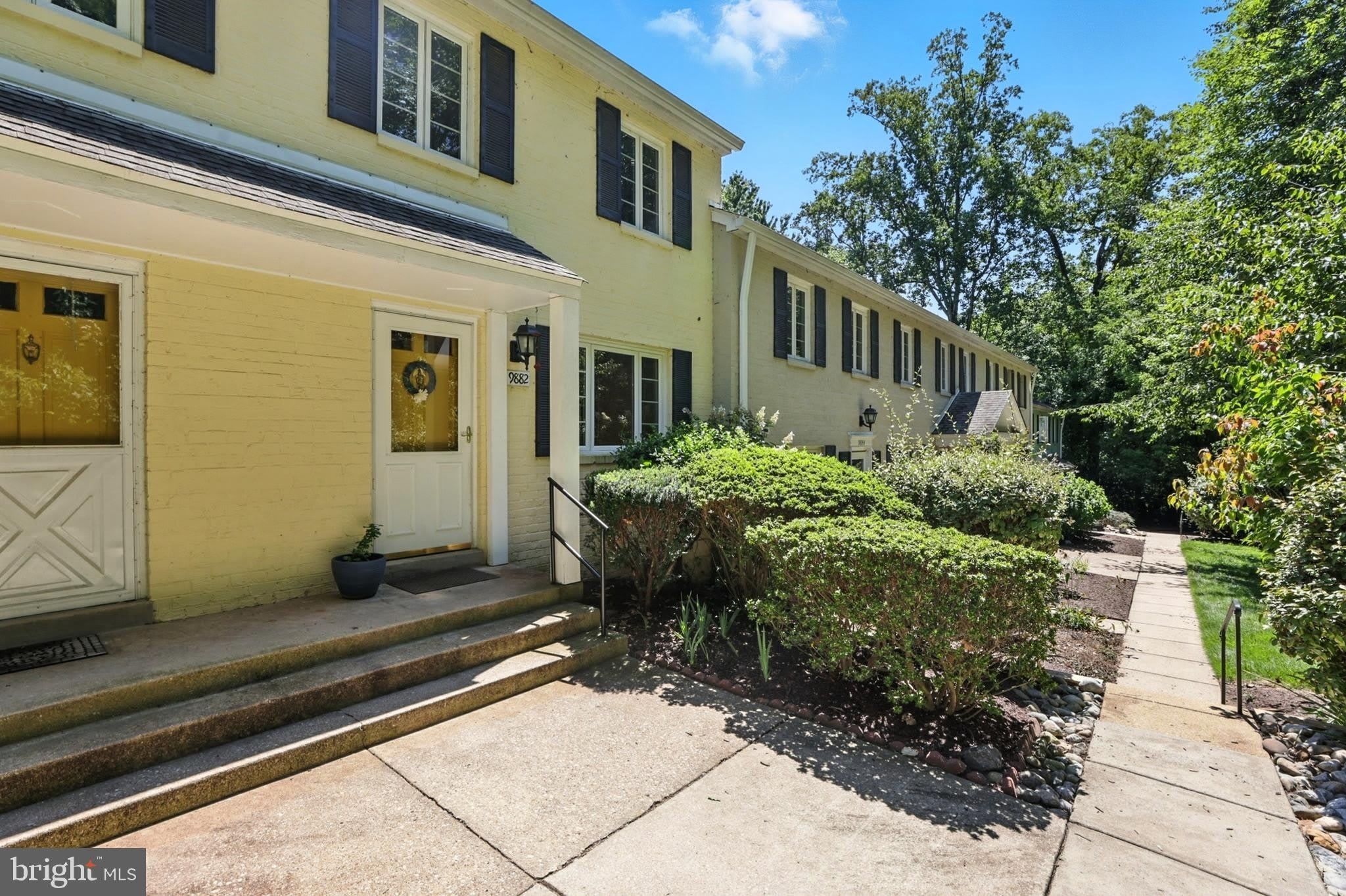 9882 HOLLOW GLEN Place – photo 2