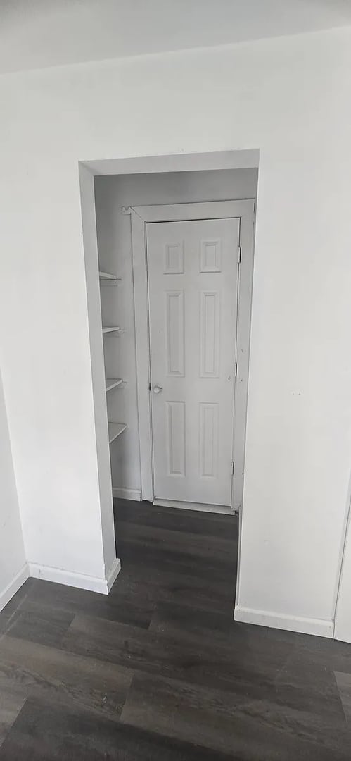 1910 N Benton Ave – photo 4
