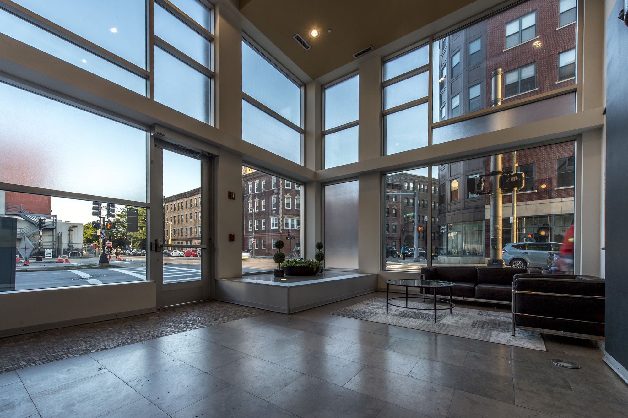 160 East Berkeley Street – photo 2
