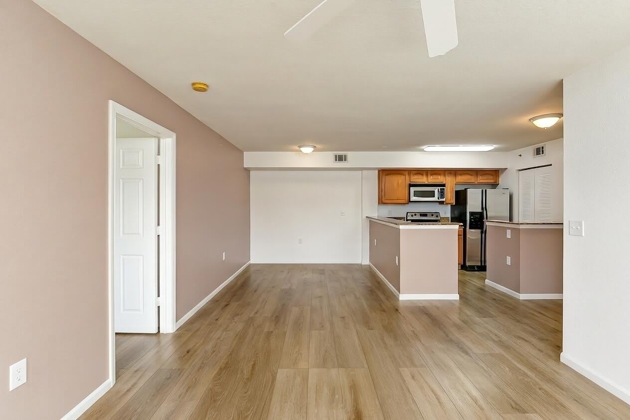 281 SW Palm Drive – photo 2