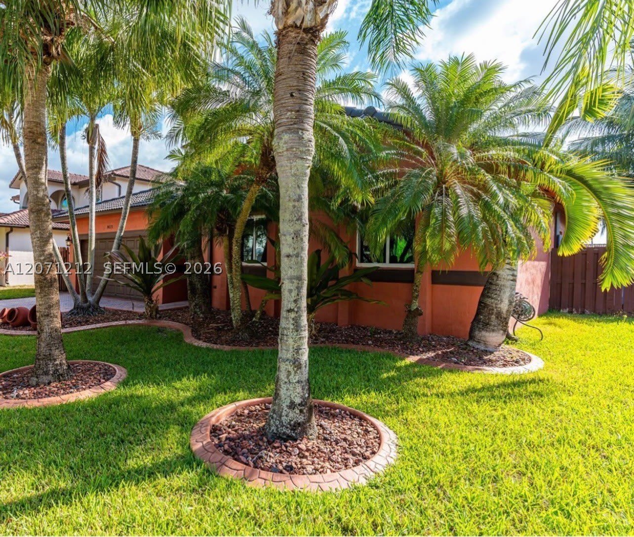 14571 SW 160th Ct – photo 3