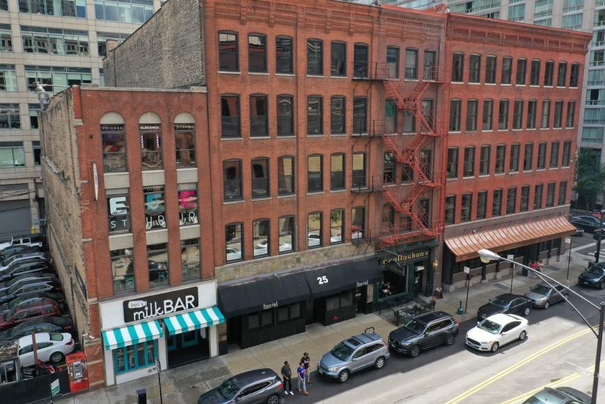 25 West Hubbard St. – photo 1