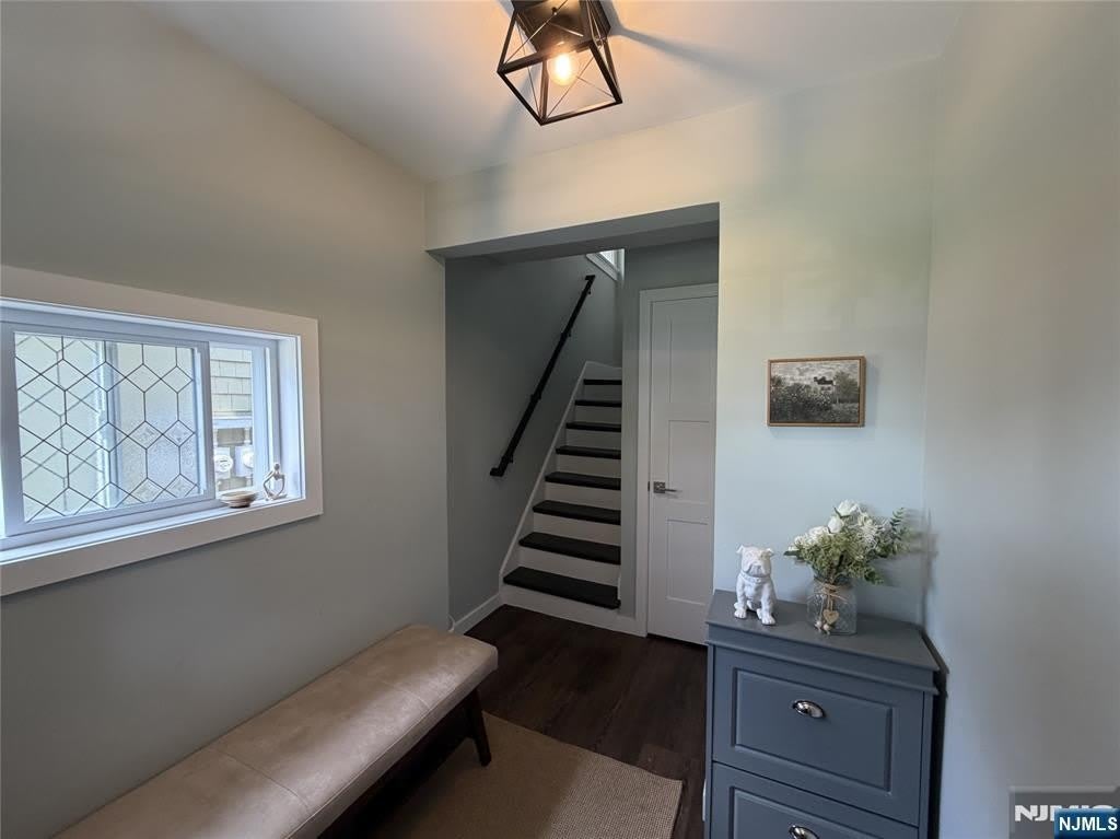 54 Label Street – photo 4